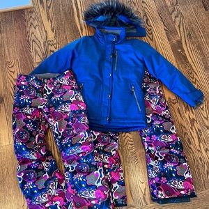 Excellent like new condition Boulder Gear ski / snowboard jacket and pants
